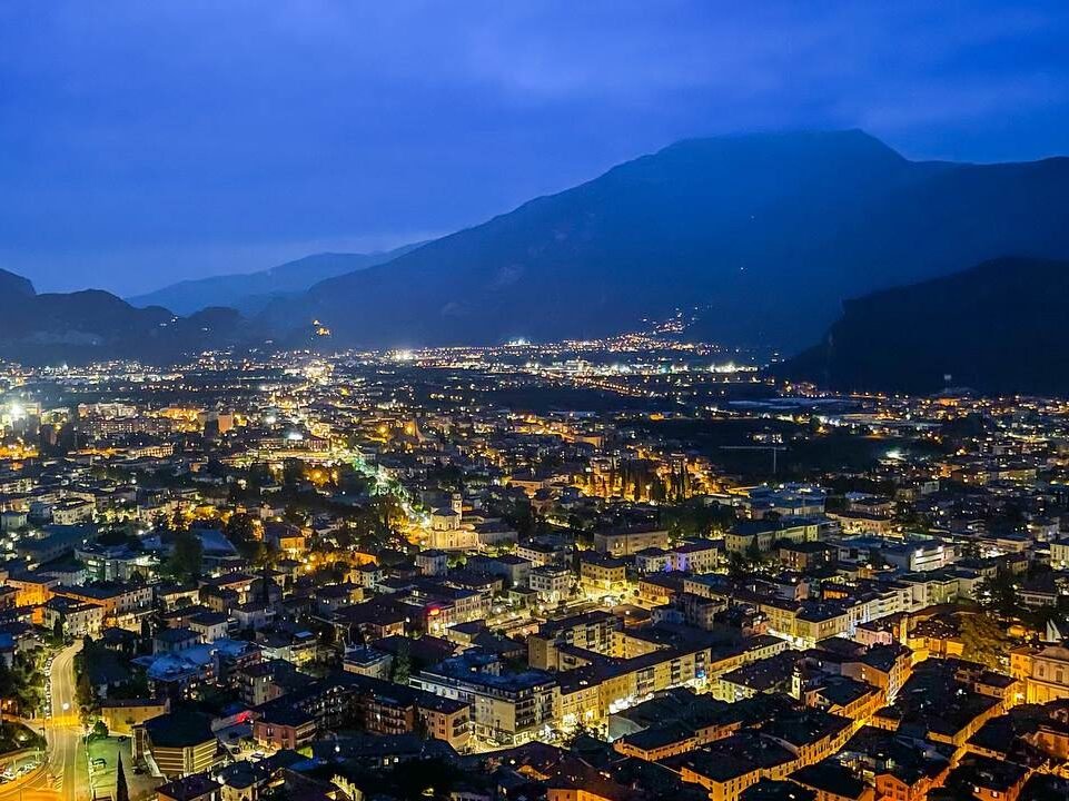 Ammirare Bastione di Riva del Garda