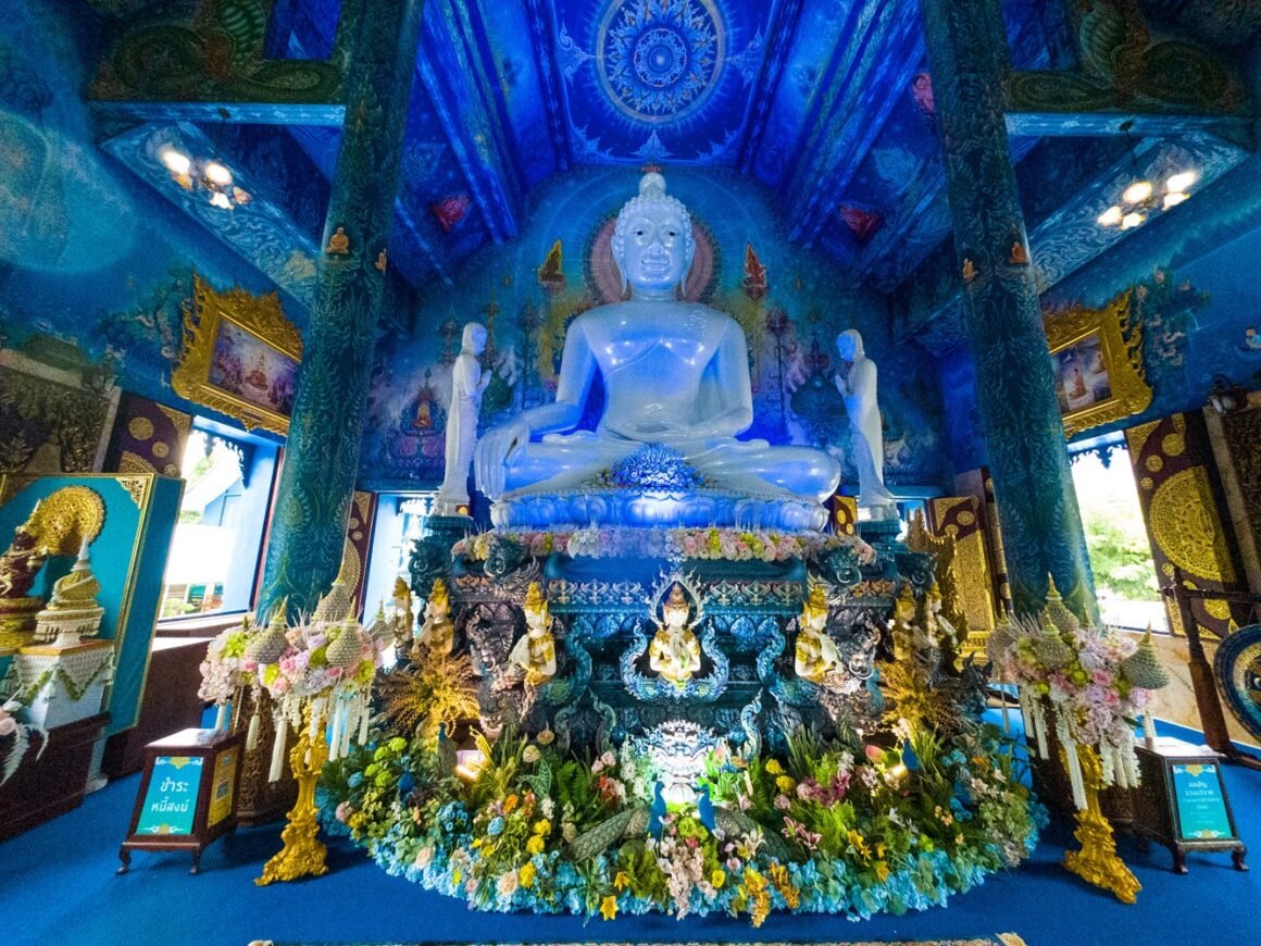 Tempio blu - Wat Rong Suea Ten