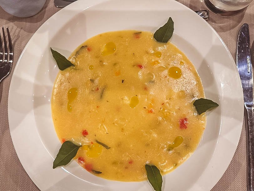 Uno dei piatti del Ristorante della guest house Anfradora Lodge