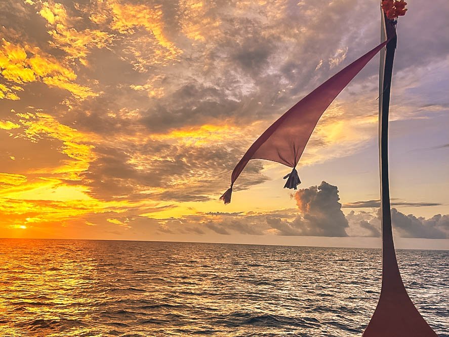 tramonto dal dhoni della guest house