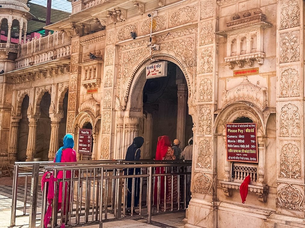 ingresso del Karni Matha, il tempio dei topo di Bikaner