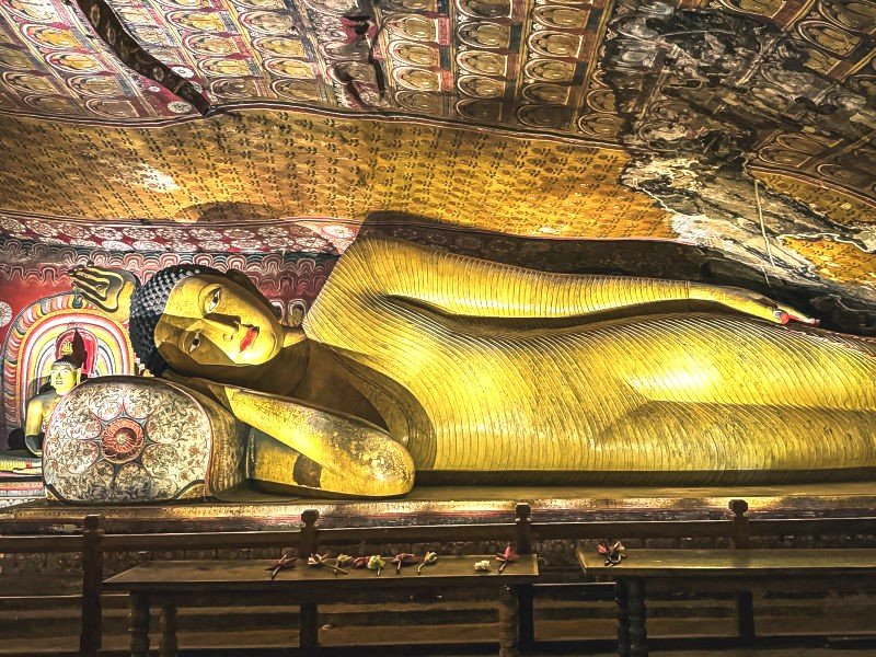 Statua del Buddha nel tempio di Dambulla in Sri Lanka