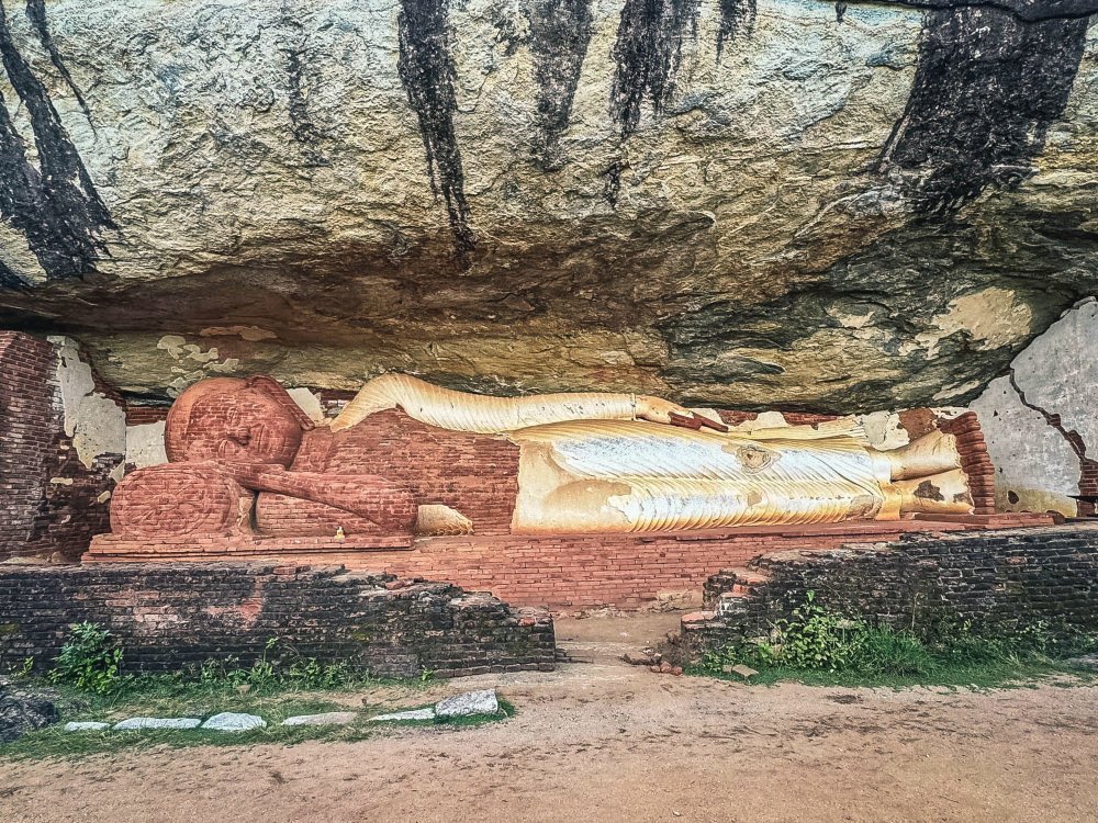 Buddha sdraiato, Pidurangala Rock