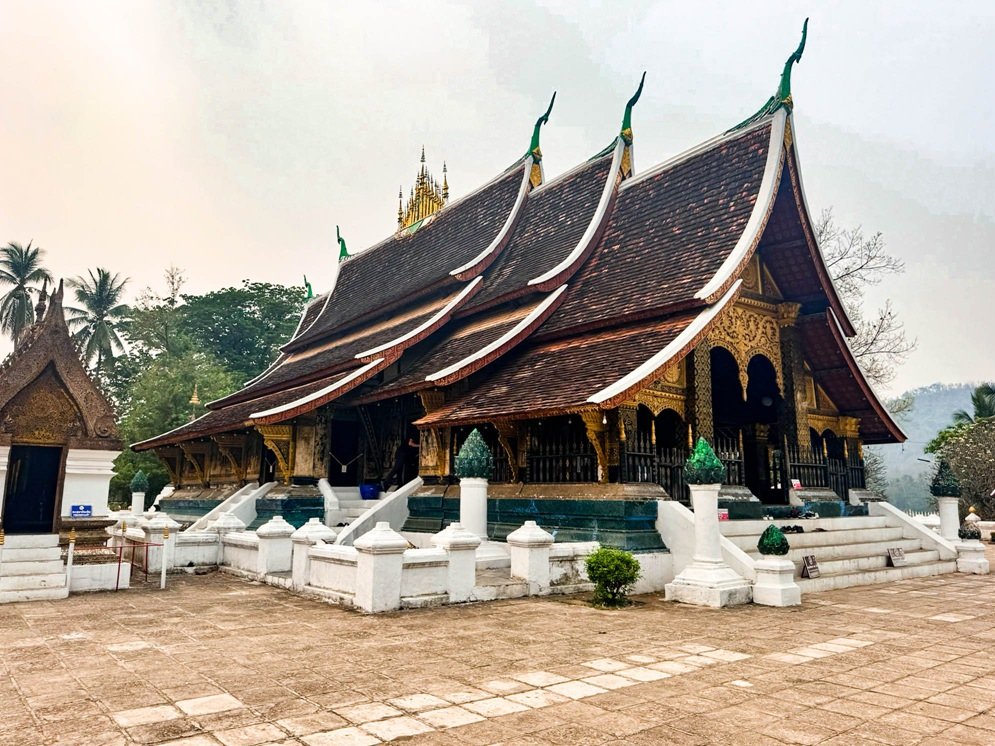 Wat Xieng Thong, tempio buddista sulla punta settentrionale della penisola di Luang Prabang, Laos.