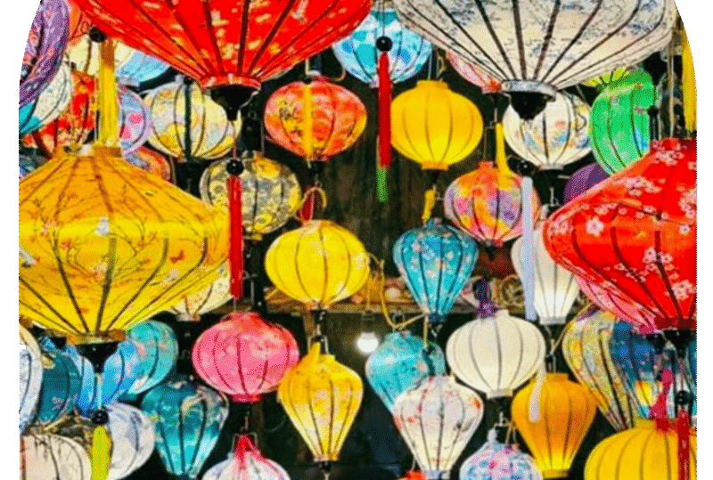 Le lanterne di Hoi An si distinguono per la loro varietà di forme e colori.
