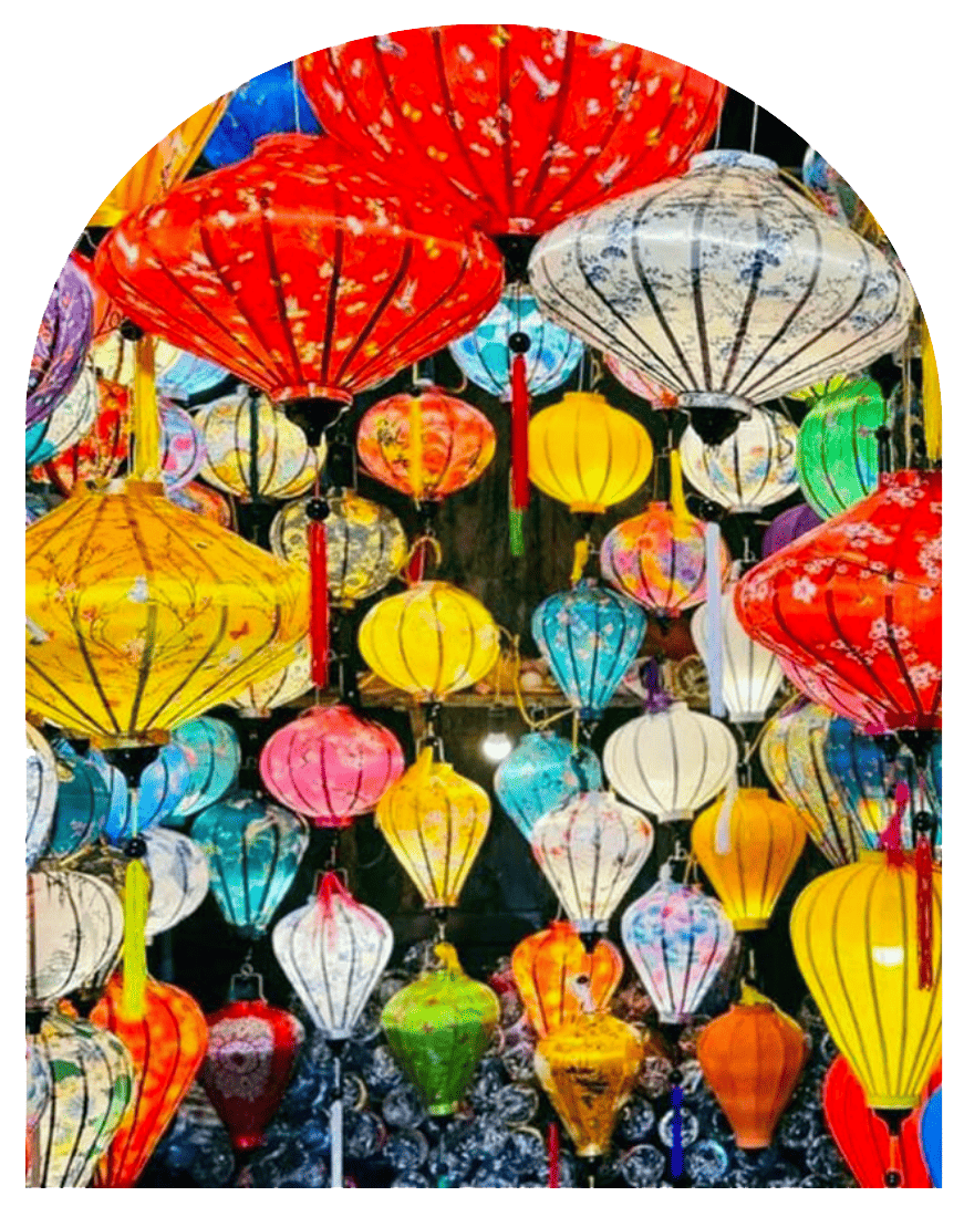 Le lanterne di Hoi An si distinguono per la loro varietà di forme e colori.
