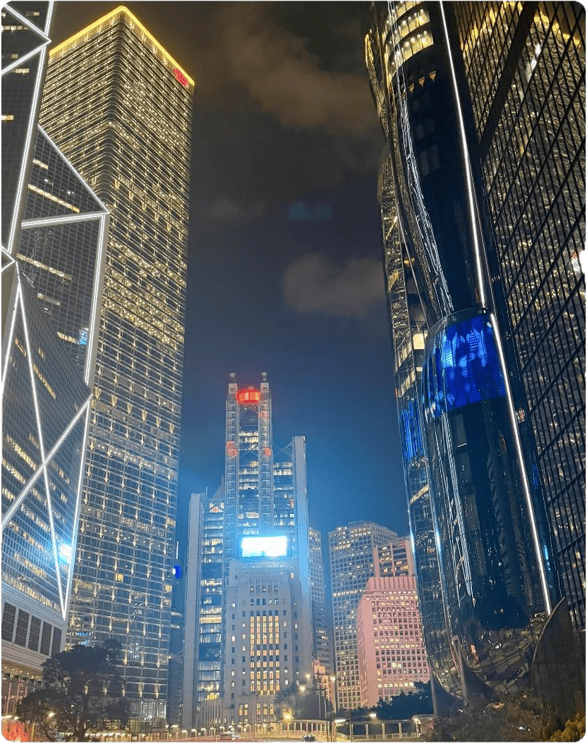 Central è il cuore finanziario di Hong Kong, oltre ad essere uno dei quartieri più interessanti da esplorare a piedi.